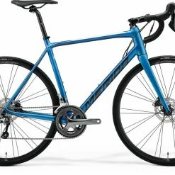 2022 Merida Scultura 300 Road Bike Disc